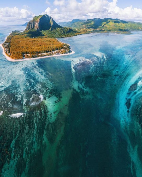 Underwater waterfall, Mauritius