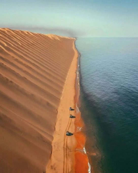 Gurun Pasir berjumpa dengan Laut Di Namibia Afrika